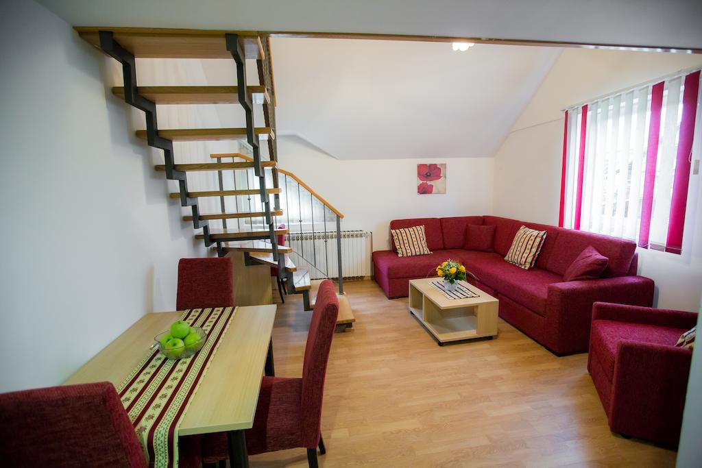 Apartments And Rooms Millennium Ogulin Exteriér fotografie