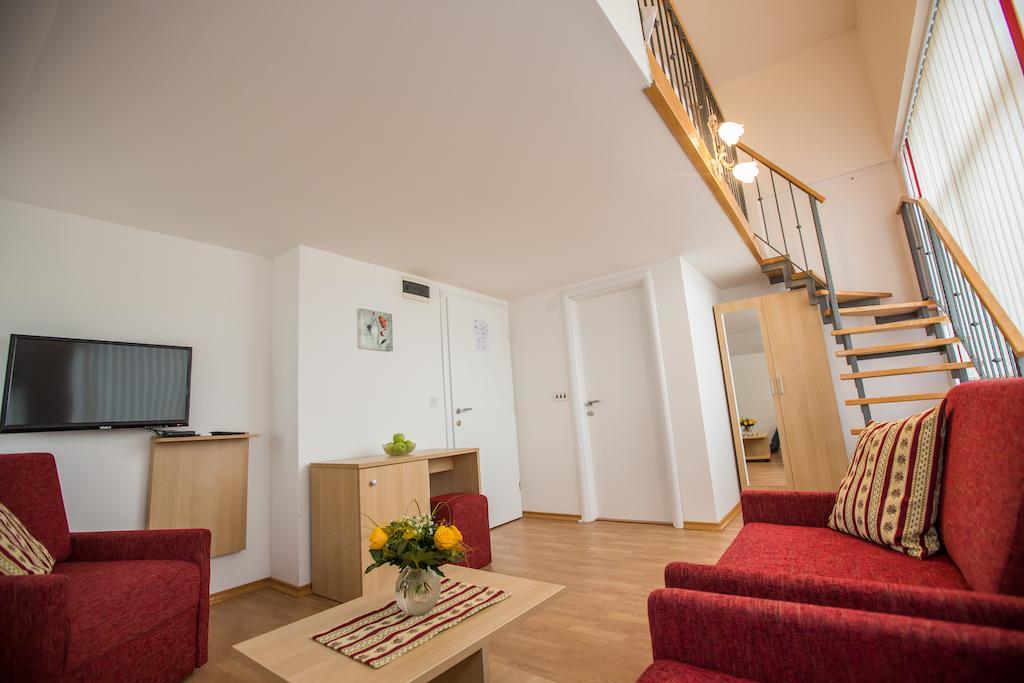 Apartments And Rooms Millennium Ogulin Pokoj fotografie